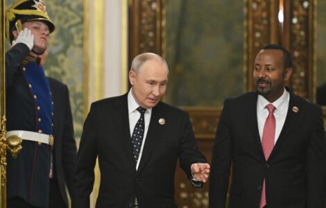 Putin woos African leaders at a Moscow summit aimed at expanding Russia-Africa ties
